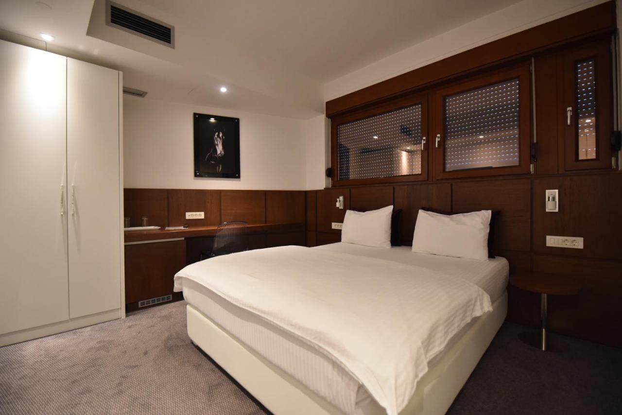 Sesto Senso Hotel Требине Екстериор снимка