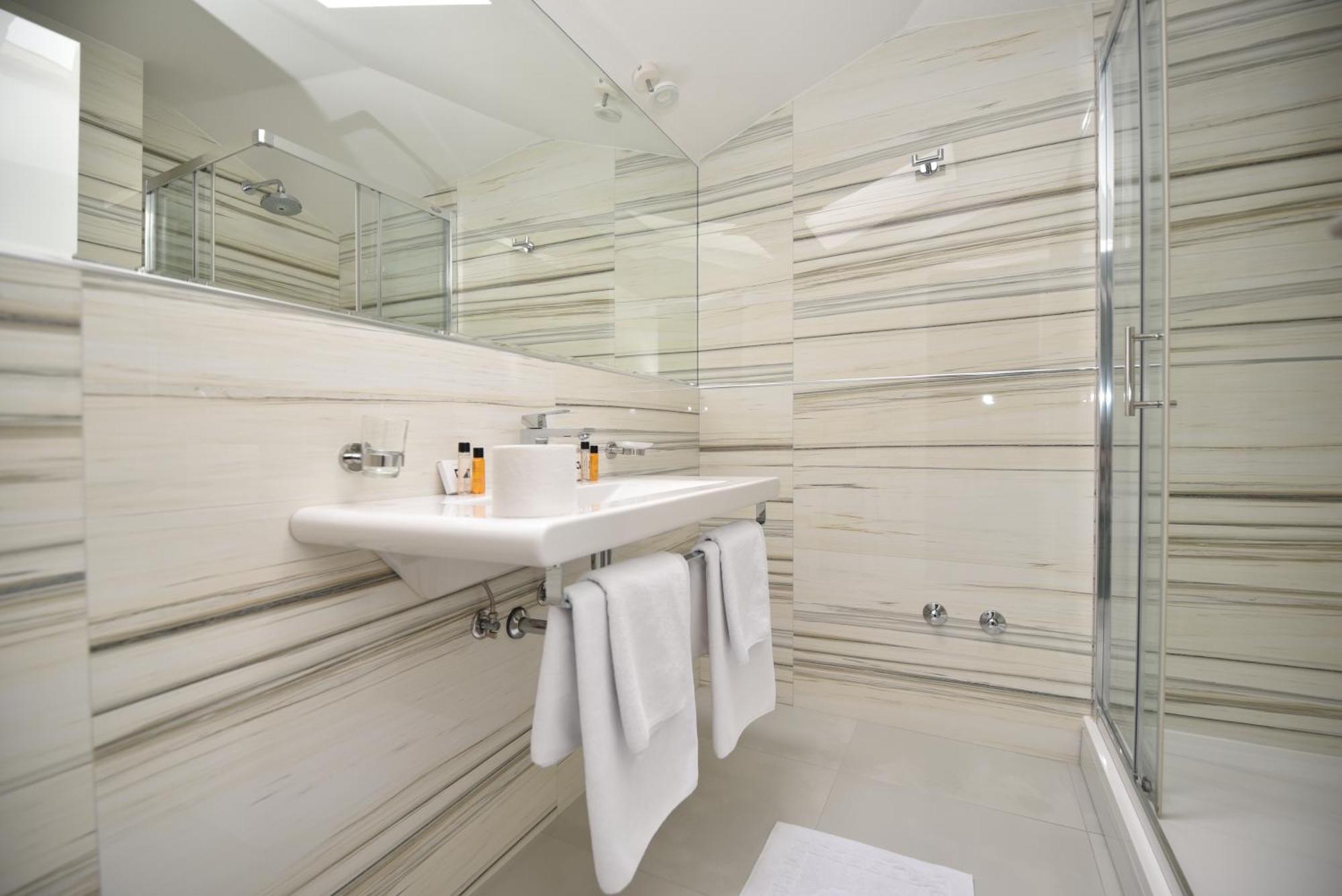 Sesto Senso Hotel Требине Екстериор снимка