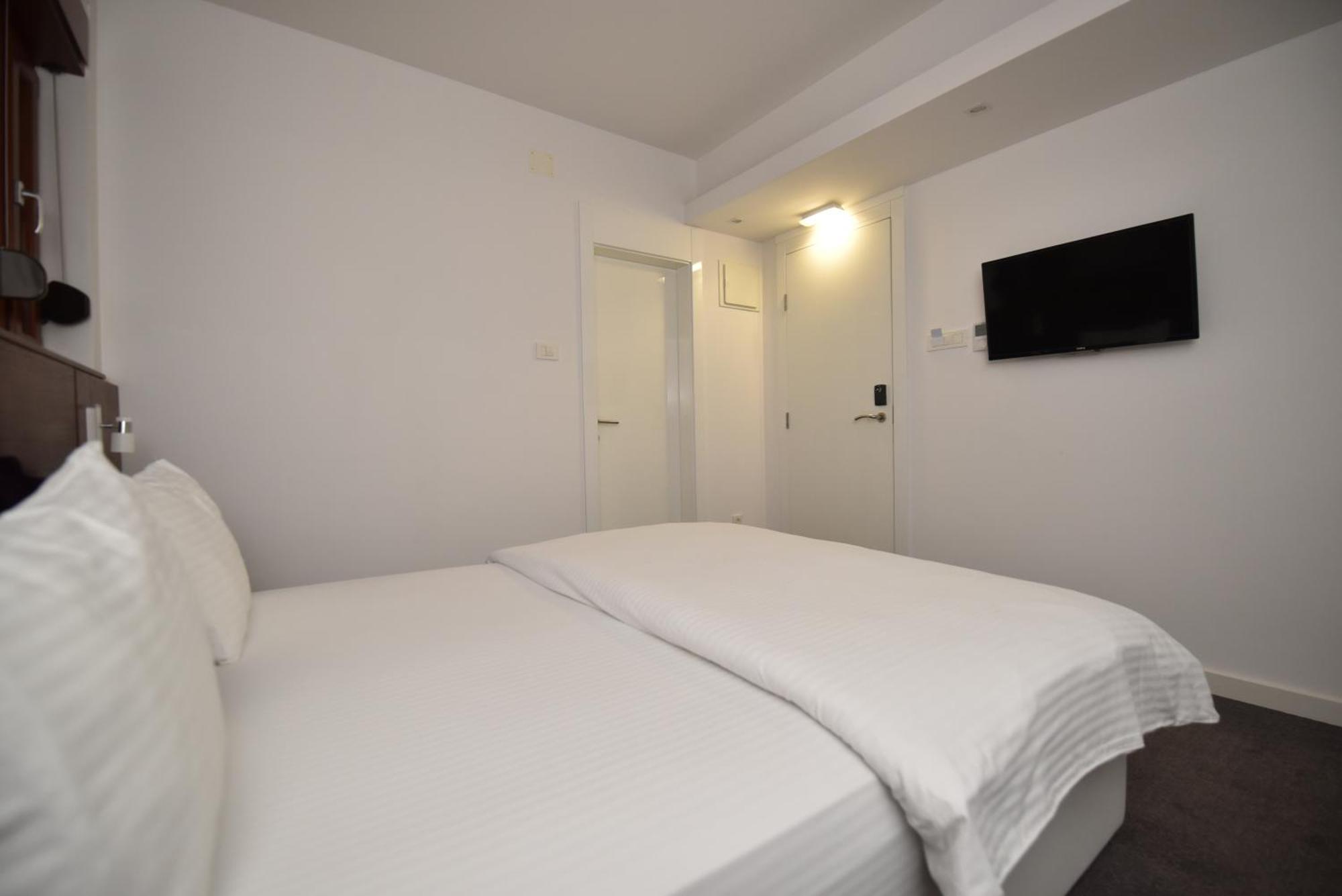 Sesto Senso Hotel Требине Екстериор снимка